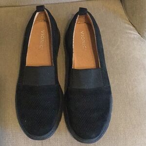 Vionic Women's Black Slip-On Shoes Ladies 9.5